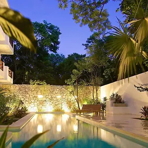 livetulum.tulum-hotels.net/